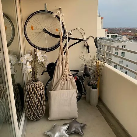 206 Leopoldstrasse דירה *